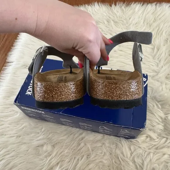 Birkenstock Gizeh Thong Sandals Leather Birko-Flor Silver Women’s EU37 NEW BOX - Picture 10 of 15